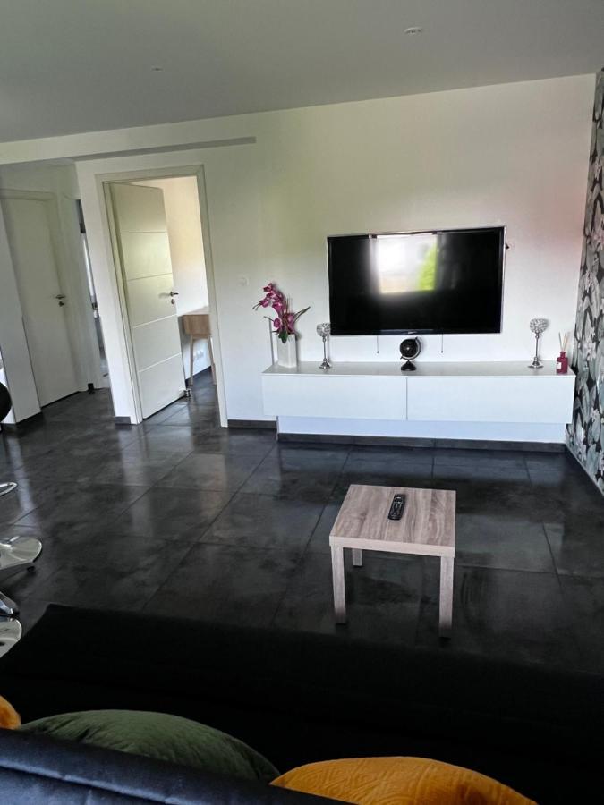 Superbe Appartement Danjoutin Exterior photo